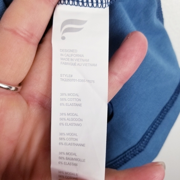 Fabletics Live-In Halter Camo Tank Top NWT size 1X - Picture 12 of 16